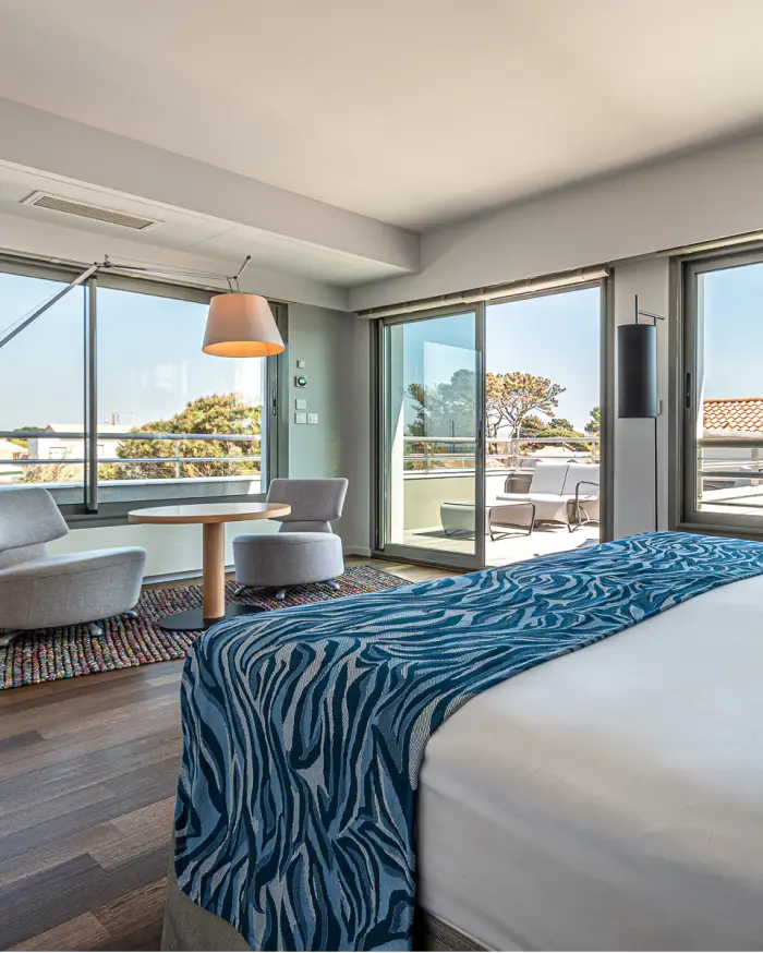 autre-cat-suite-port-giraud autre-cat-suite-port-giraud