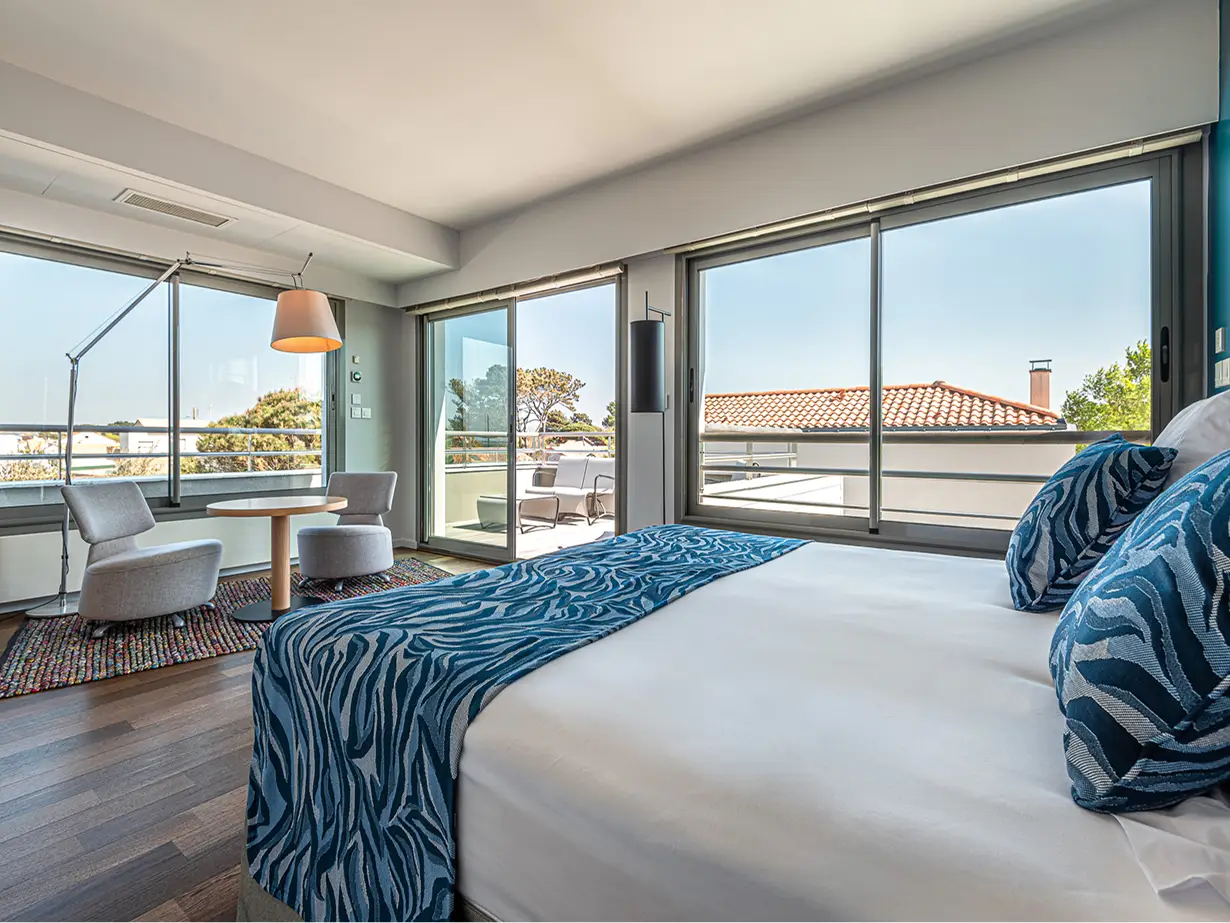 junior-suite-port-giraud-hotel